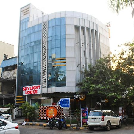 Hotel Skylight Navi Mumbai Exteriör bild